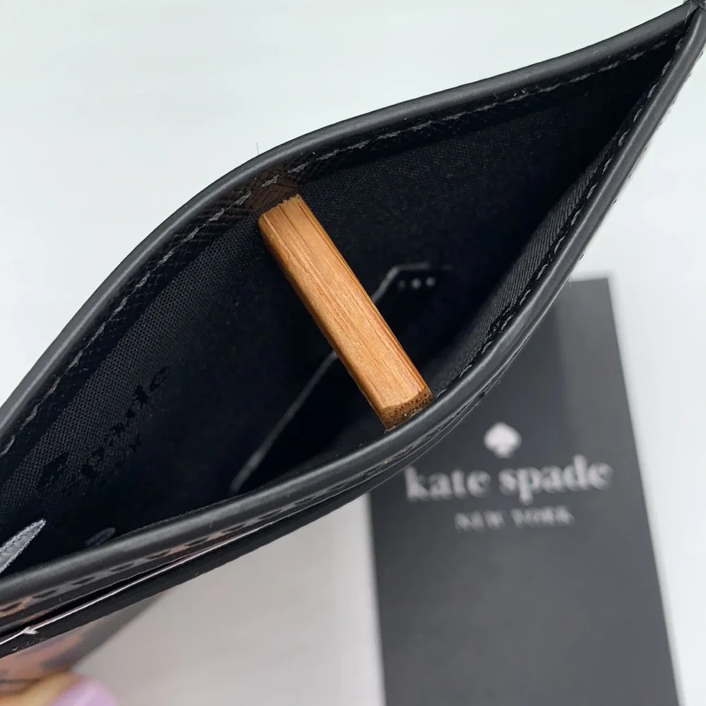 Kate Spade Schuyler Small Slim Card Holder NWT SPOTTED ANIMAL COLOR